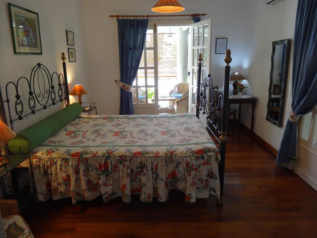 Bed And Breakfast Maison Papaye La Gaulette Bilik gambar